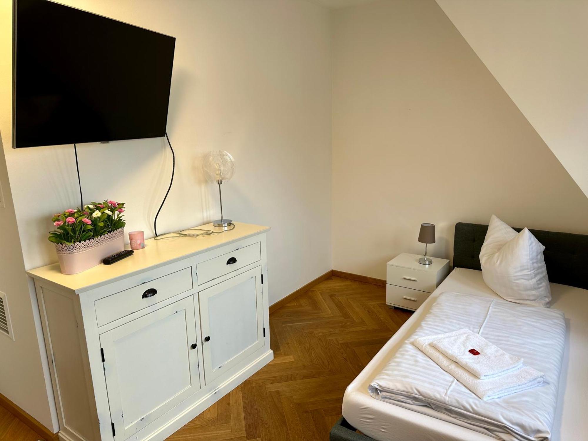 Exklusives Apartment Mit Einmaligem Blick Zur Frauenkirche - Parkplatz Kostenfrei เดรสเดน ภายนอก รูปภาพ